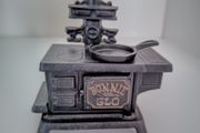 Vintage Bonnie Glo Miniature Cast Iron Stove - Cast Iron Collectible