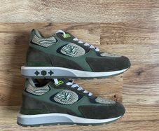 mens trainers