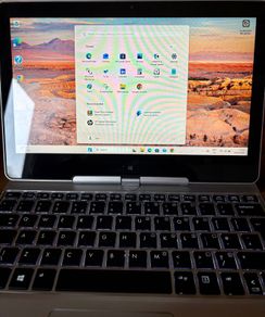 REDUCED - EliteBook Revolve 810 G3 & Dock Win 11 Pro