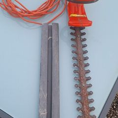 hedge cutters