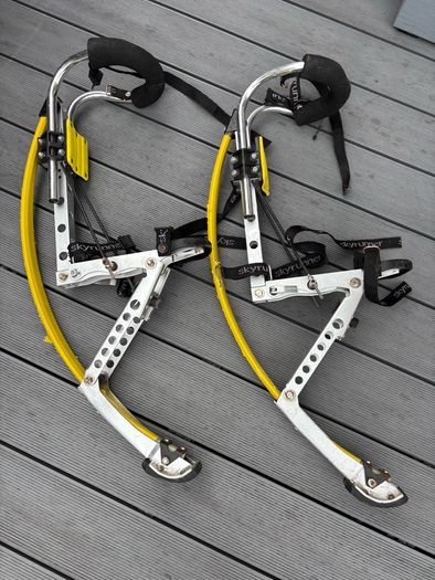 Skyrunner jumping Stilts