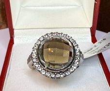 A beautiful silver ring with smokey quartz and white topaz.