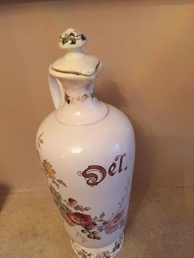 Ceramic oil jug / urn - spout, lid, lovely painted design.