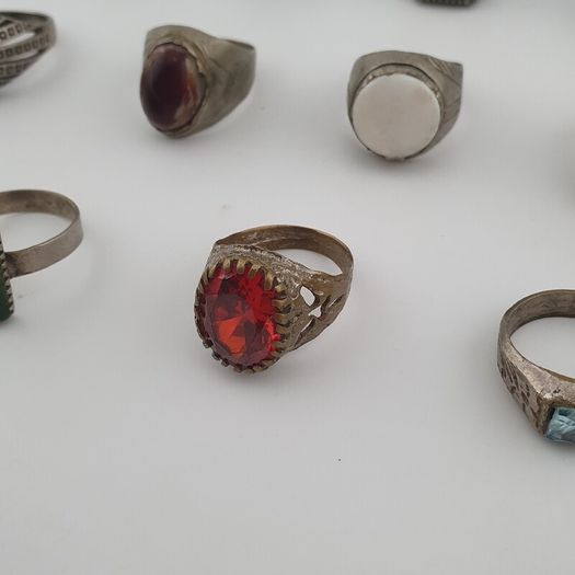 15 Old Fashioned Brass Rings Rustic Decorative Jewellery Lot