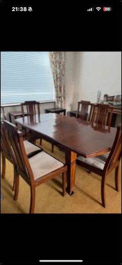 Beautiful antique mahogany dining table and chairs