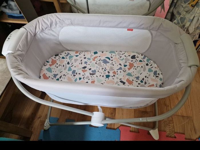Fisher-Price Portable Baby Crib