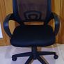 Black Office Swivel Chairs Image 2