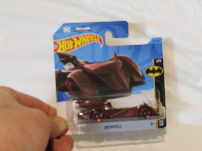 Hot Wheels Wine Batmobile Batman The Brave And The Bold Diecast Car Brand New Sealed