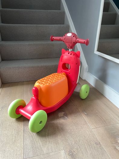 Skip Hop Fox ride on scooter