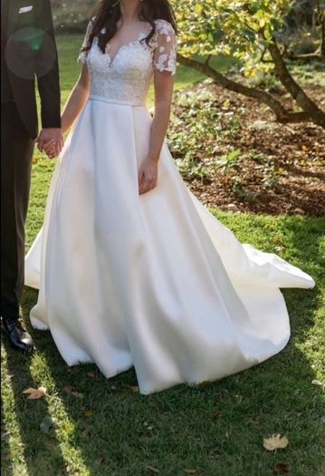 Enzoani Aisling Wedding Dress (Dry cleaned and in original bag)