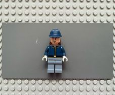 lego Lone Ranger tlr021 Cavalry Soldier minifigure - Backpack, Brown Eyebrows, Lopsided Open Mouth Smile, Stubble