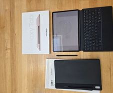 Samsung Galaxy Tab S8+ with Keyboard Cover