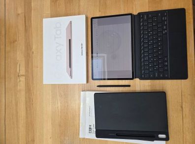 Samsung Galaxy Tab S8+ with Keyboard Cover