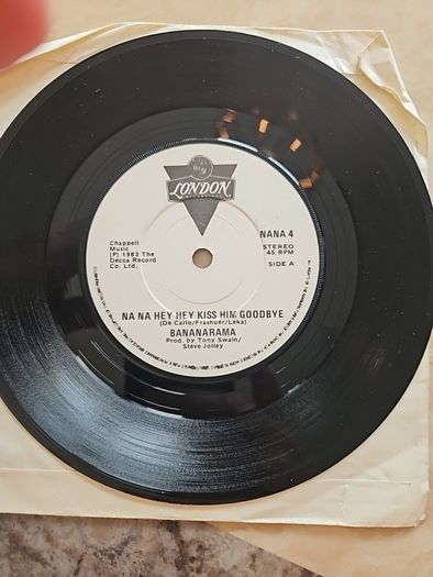 Bananarama 7" (Irish) - Na Na Hey Hey Kiss Him Goodbye