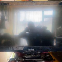 Philips 32" Flat Screen TV