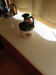 Vintage Bunratty Mead two-tone stoneware crock jug