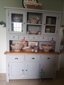 solid kitchen dresser delivery arranged