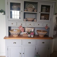 solid kitchen dresser delivery arranged