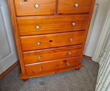 Chest of drawers