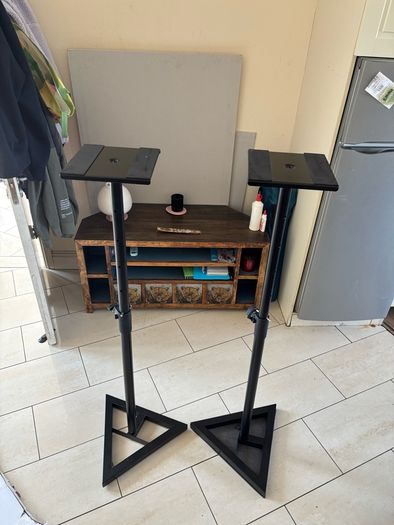 Adam Hall SKDB 039 - Monitor Speaker Stands x2 (New)