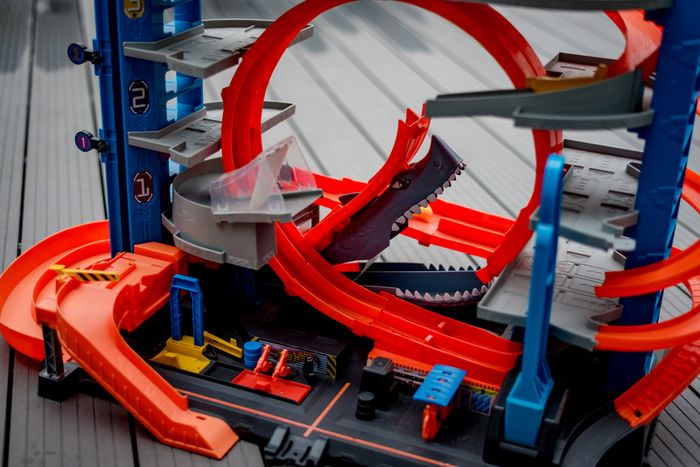 Hot Wheels Ultimate Garage Shark