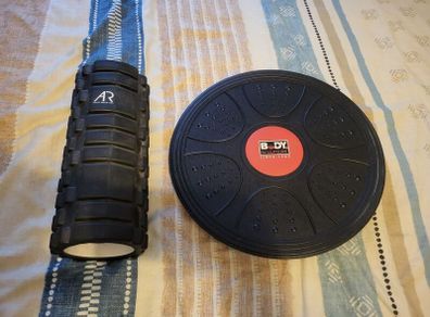 Wobble board/foam roller