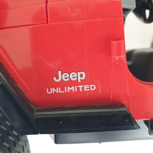 Bruder red jeep international