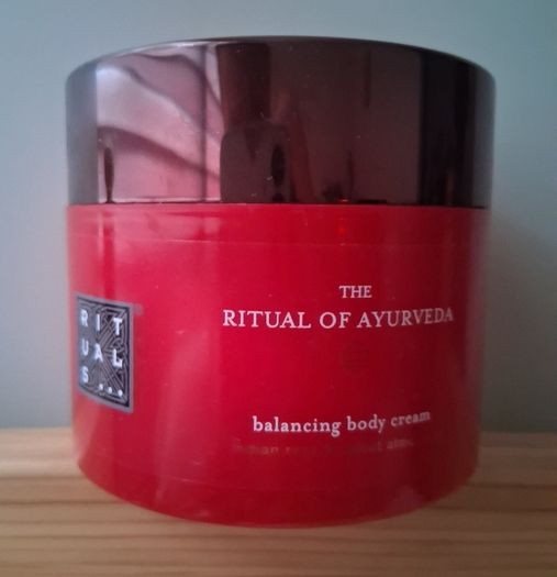 RITUAL OF AYURVEDA balancing body cream