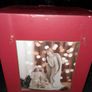 BELLEEK Nativity family large 7270 Image 5