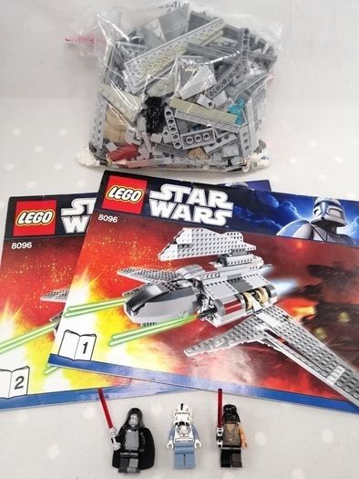 LEGO Star Wars: EMPEROR PALPATINE'S SHUTTLE (8096) complete with figures & instructions