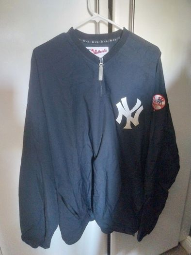 Yankees authentic official Majestic bench jacket - Great condition.