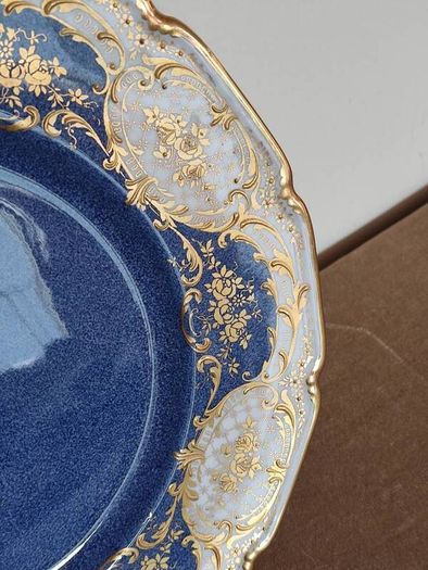 Vintage cabinet plate by Royal Doultot
