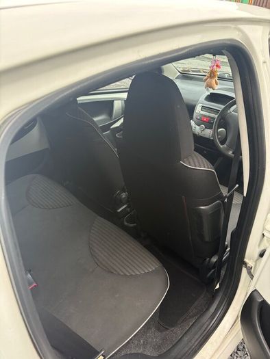 2013 Peugeot 107 1.0 petrol 5-door manual