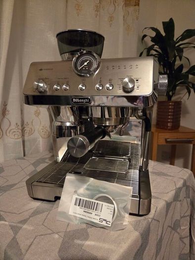 DeLonghi La Specialista Opera EC9555.M Bean to Cup Coffee Machine Silver