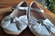 White shoes girls size 1UK great for communion