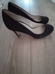 Black Heels 5/38