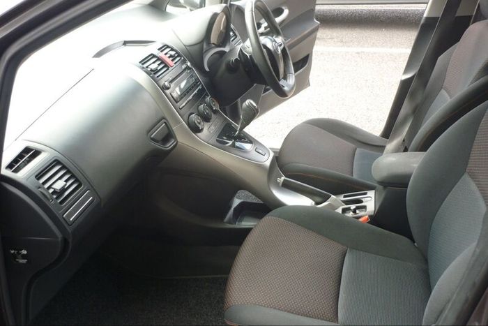 Toyota Auris 2011