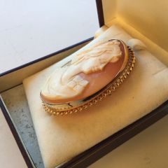 New 9ct Solid Gold Large Hand Cut Lovely Cameo Brooch