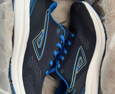 mens trainers uk 11