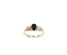 Gold ring 9k sapphire and diamonds