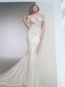 Pronovias Wedding Dress