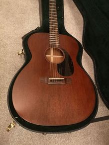 Martin 00015m with hard case.