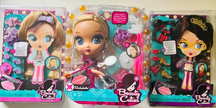 2006 Mattel Rockabelle Beauty Cuties Fashion Doll plus extras