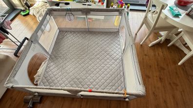 Play Pen with 2 mattress