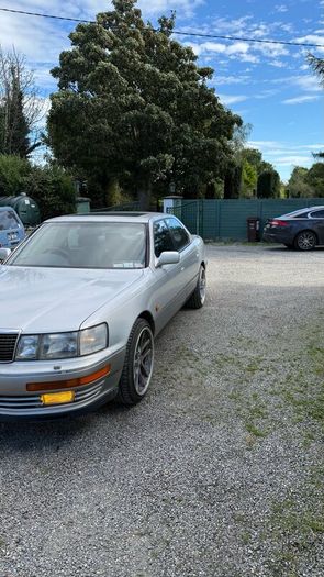 Lexus Ls400