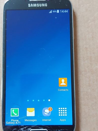 Samsung Galaxy S4, 16GB, Screen damaged near Bottom, but does not affect the touchscreen