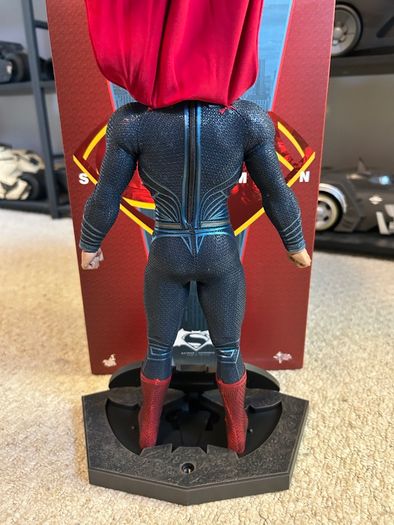 Hot Toys BvS Batman V Superman - MMS343 1/6 Scale Figure Superman