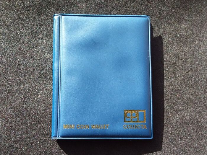 Genuine Collecta Blue Mini Coin Wallet / Pocket Album (Used)