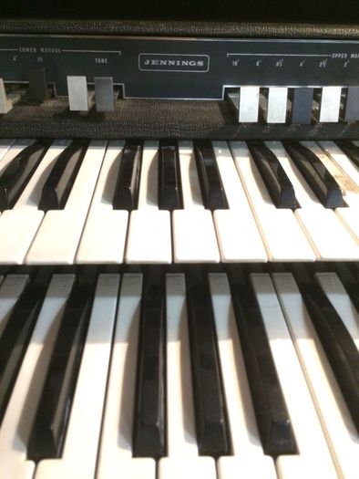 Jennings organ J.68