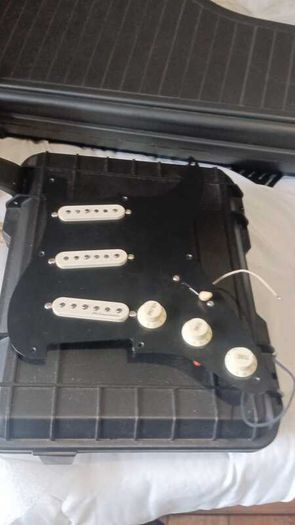 Strat pickguard wired with Fender Noiseless and premium components
